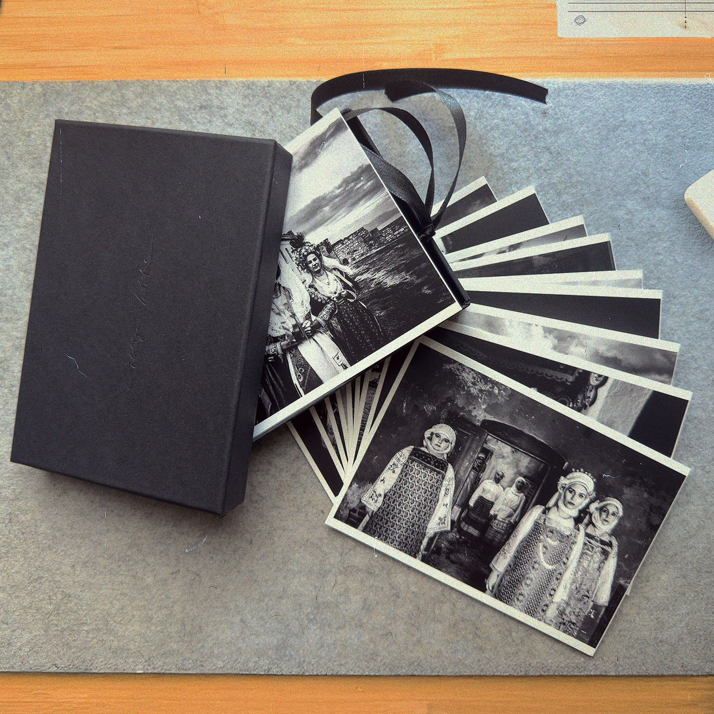 Caryatis postcard set - Black and white photography from Greece