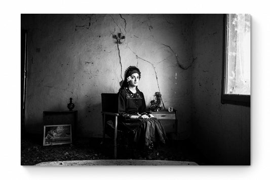 Black and White Photography Wall Art Greece | Sitting lady Enoe Thrace by George Tatakis - whole photo