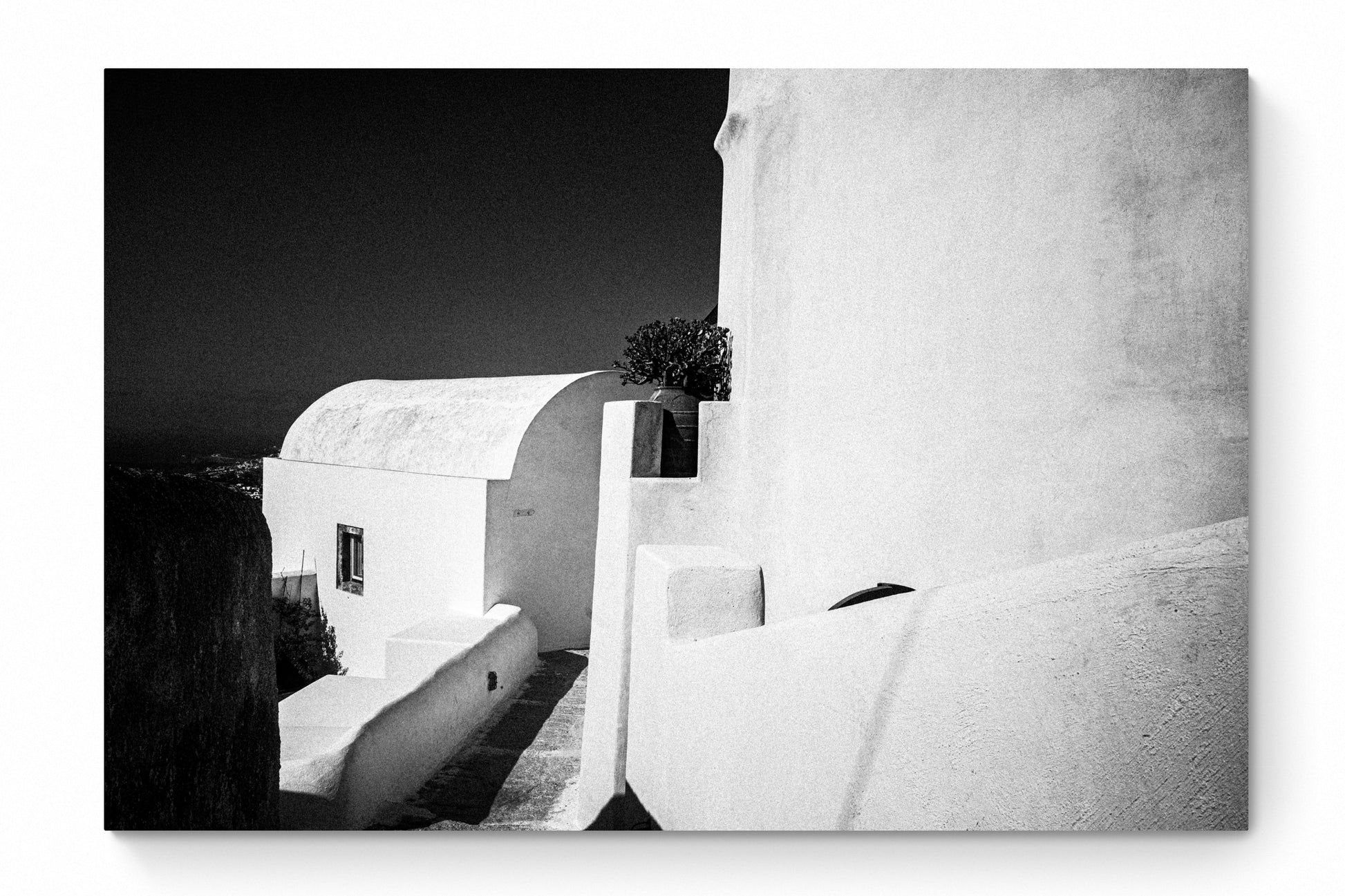 Narrow Alley at Emporio | Santorini | Chorōs | Black-and-white wall art photography from Greece - whole photo