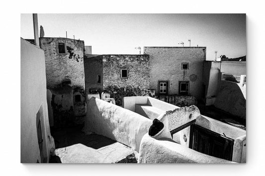 Dance of Houses, Emporio | Santorini | Chorōs | Black-and-white wall art photography from Greece - whole photo