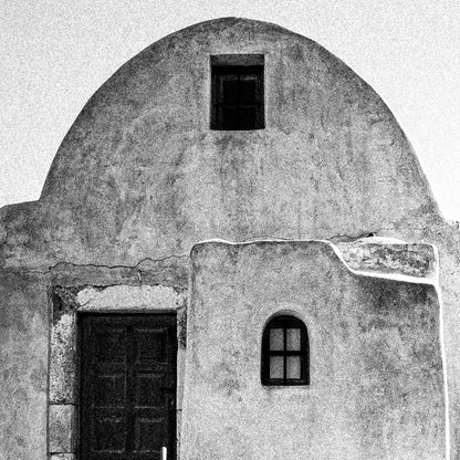 Pyrgos Town | Santorini | Chorōs | Black-and-white wall art photography from Greece - detailed view