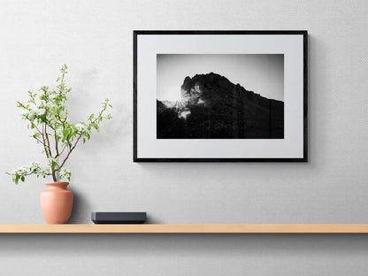 Rock and Sun | Santorini | Chorōs | Black-and-white wall art photography from Greece