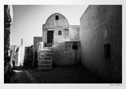 Pyrgos Town | Santorini | Chorōs | Black-and-white wall art photography from Greece